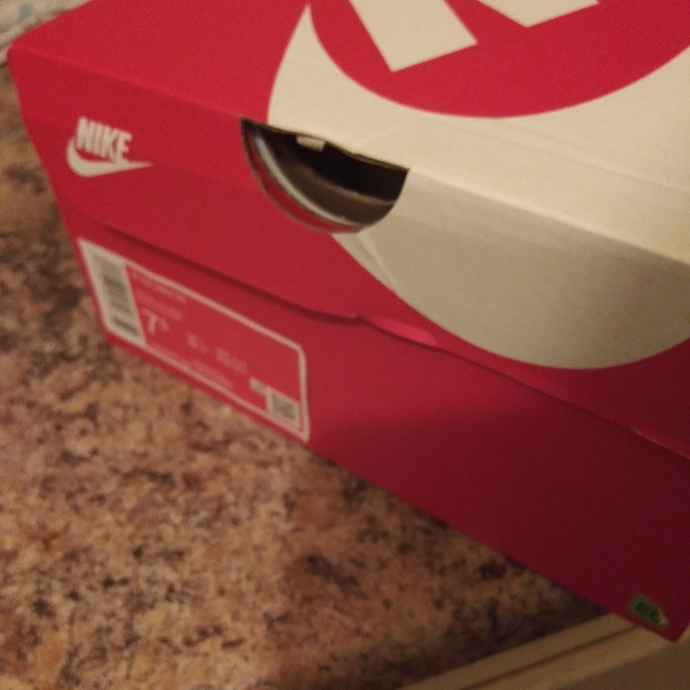 AIRMAX 95. Size 7.5.... White/black